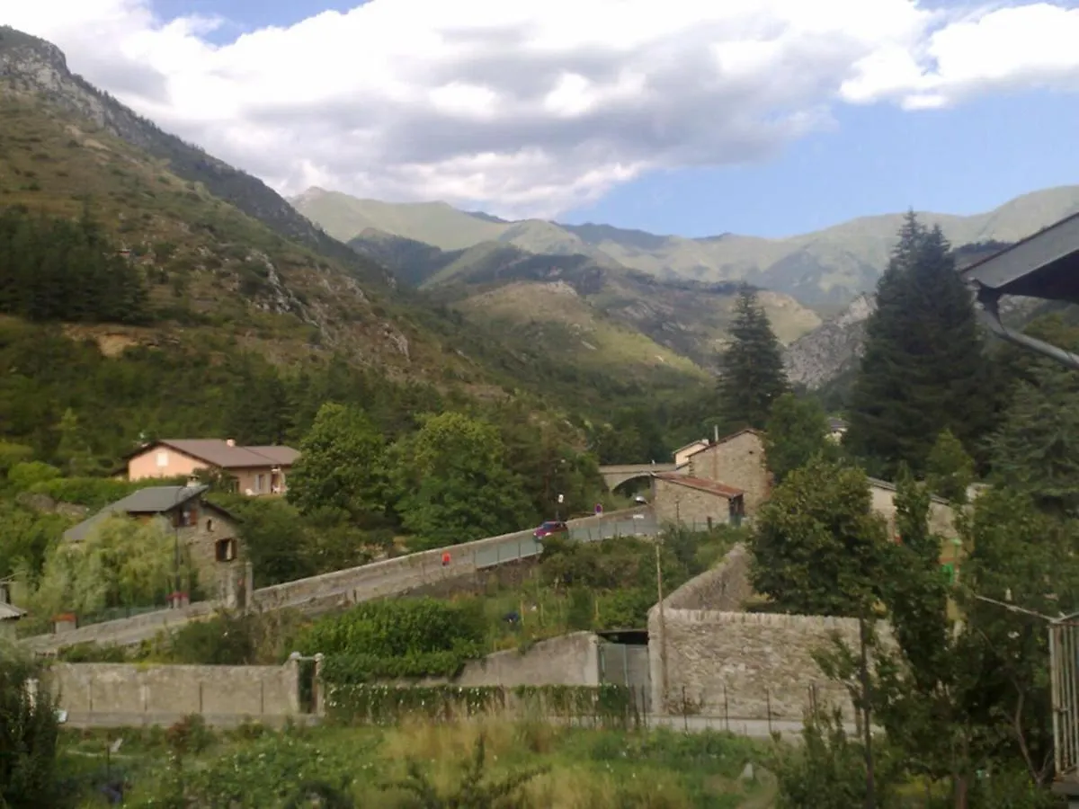 Sunny 1-Bed Apartment In Lovely Mountain Village La Brigue Francie